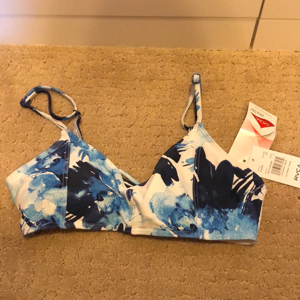 RVCA (paint flower) bikini top size small